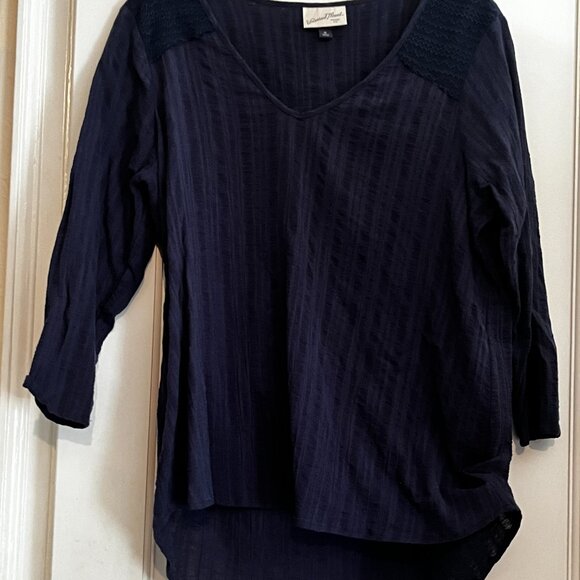 Universal Threat Gauze Blue V-Neck Top (Size Medium / Gently-Worn) - Picture 4 of 10